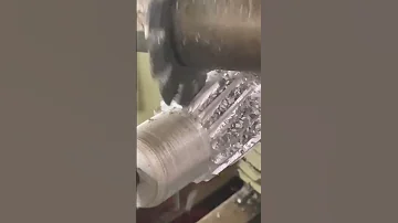 عمل ترس ماكينة 
