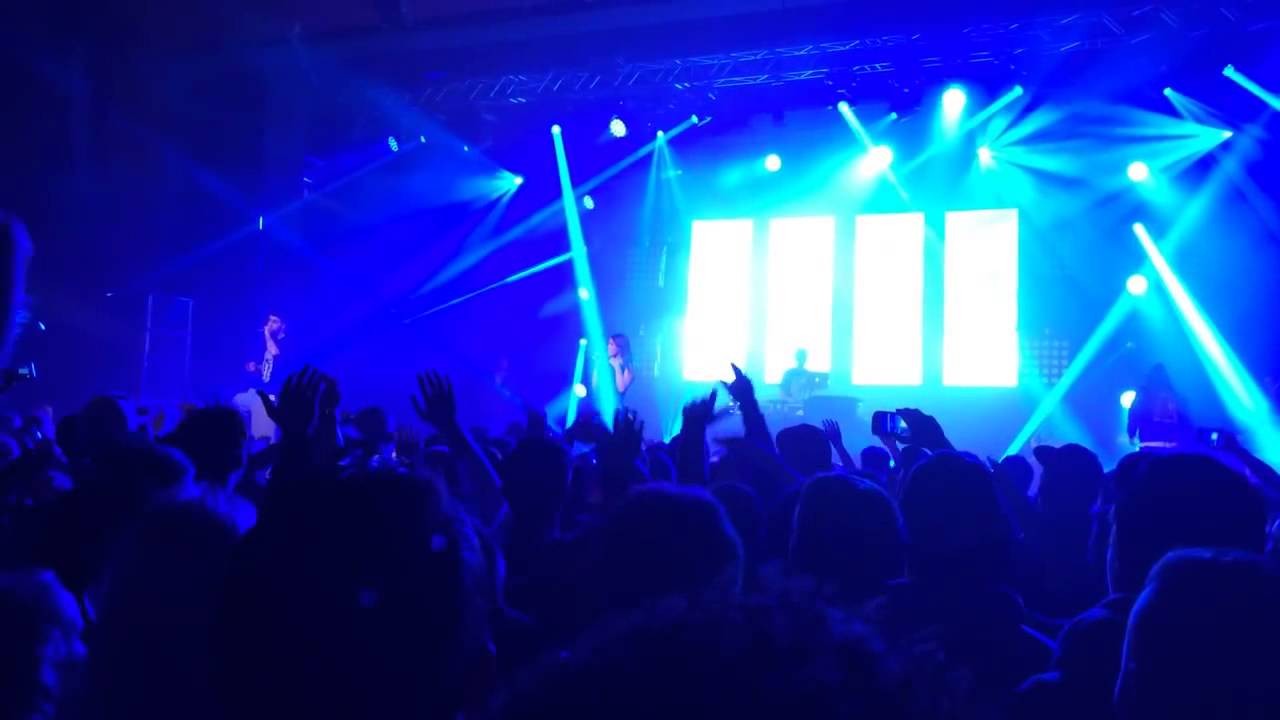 :D 16 jähriges Mädchen rappt mit Bushido Sonnenbank Flavour :D