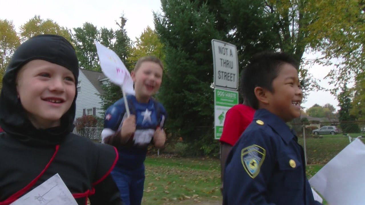 First graders fight for and win 30 extra minutes of Trick or Treating