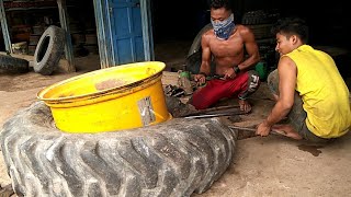 loading and unloading tire loaders