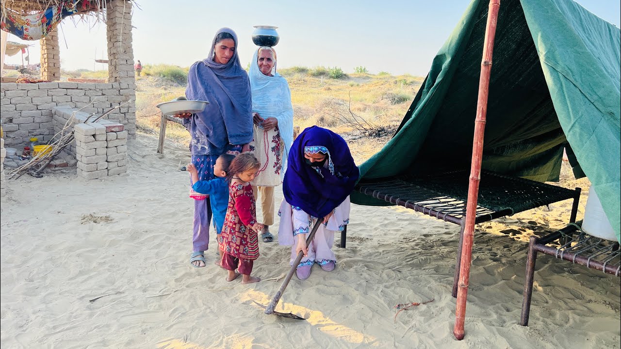 AP Kia Jany Ye Inky Liye Kisi Mahal  Sy Kam Nhi||Aao Madad Karen