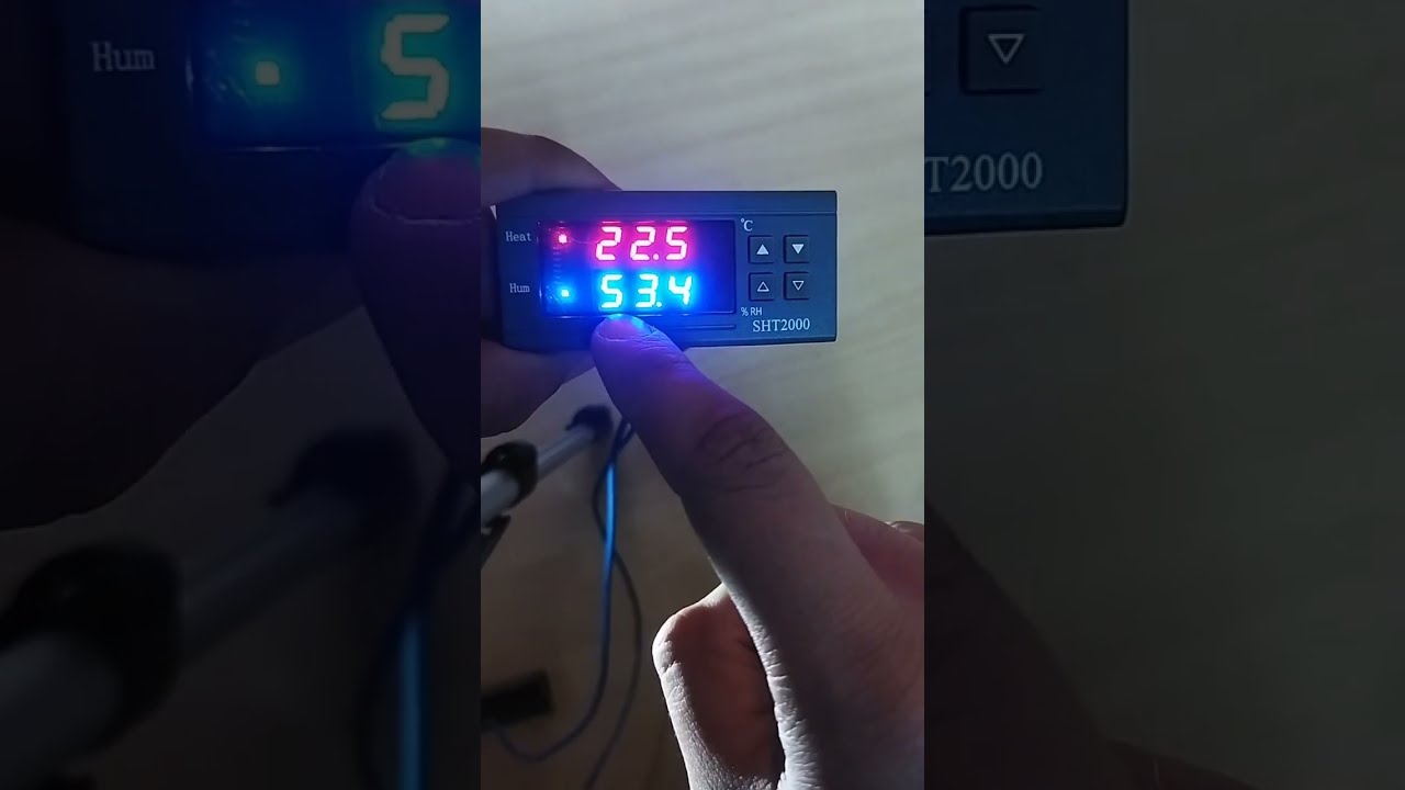 برمجة متحكم حراره و رطوبه.                 SHT2000 temperature and humidity controller 01116567902