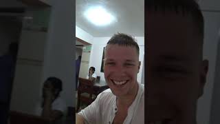 Gringo tries typical Dominican food for the first time 🇩🇴