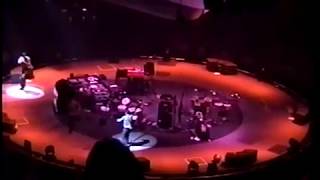 Beastie Boys - Target Center, Minneapolis, MN (Aug 10, 1998)(In the Round)