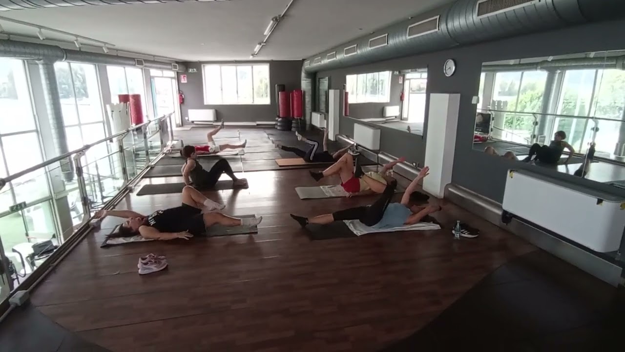 Corso pilates... palestra lake fitness Lovere by Simon e Anna