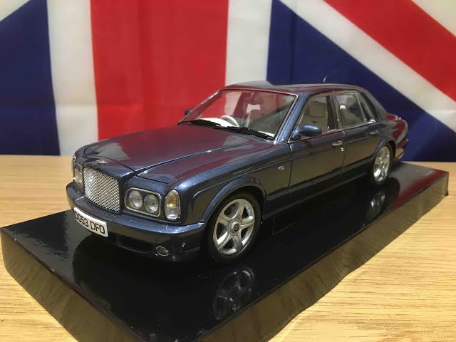 1:18 Minichamps 2004 Bentley Arnage T - YouTube