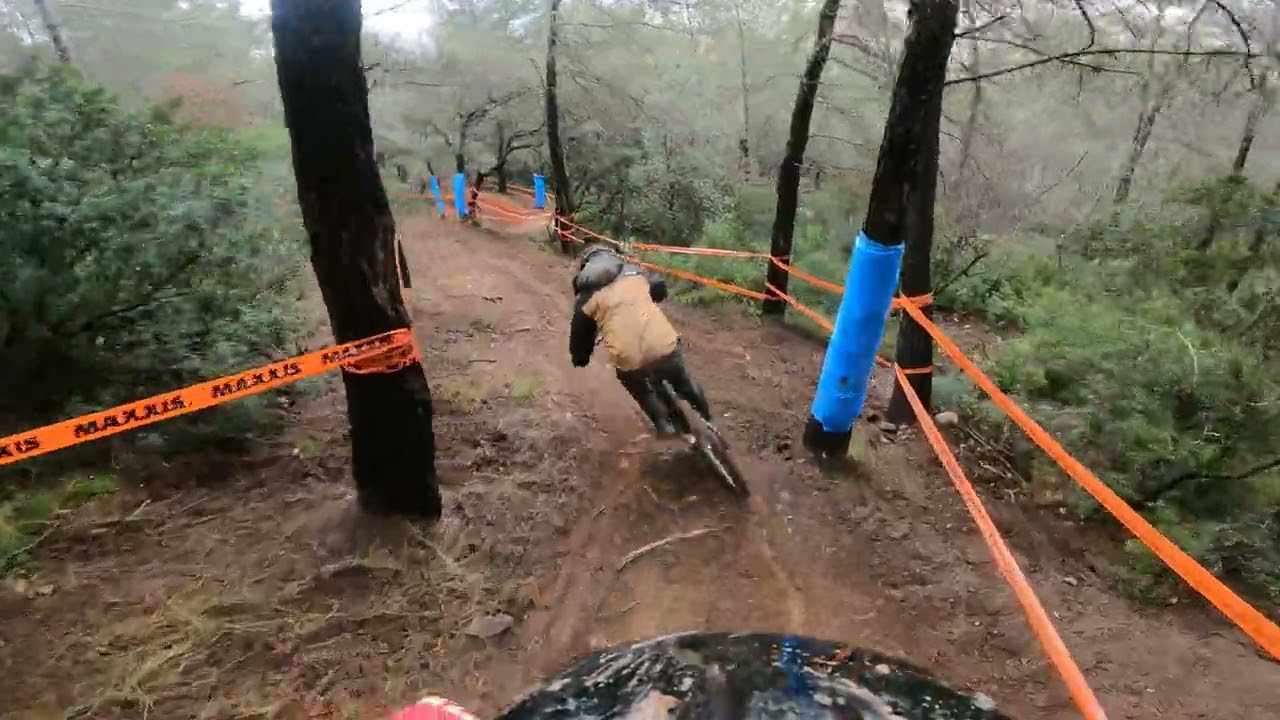Gran premio Maxxis Sant Andreu de la barca 2025. Bajada de entrenamientos