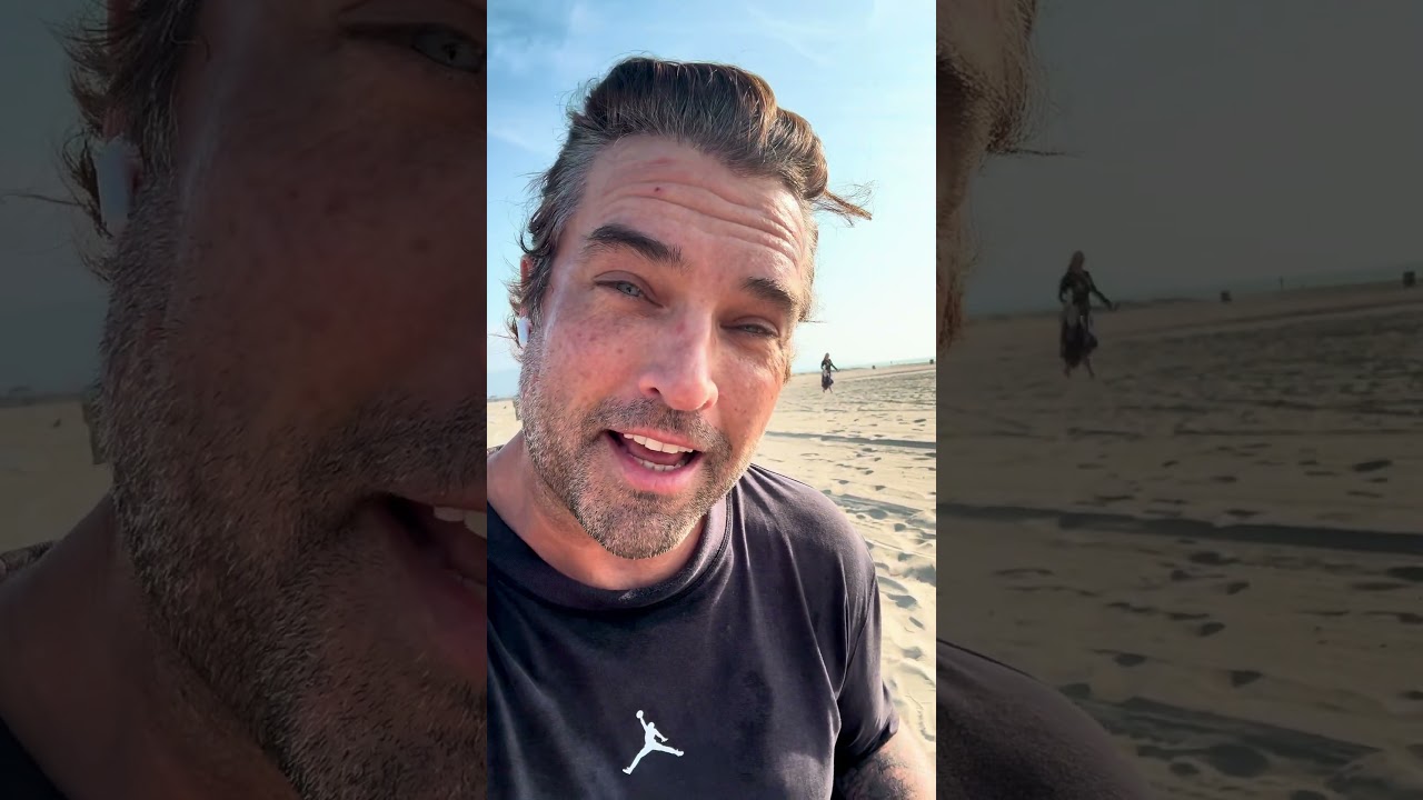 What’s up ?! Puppies at the Beach!