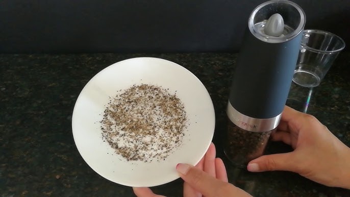 Cooking with Darryl Gravity Salt & Pepper Grinders – Cooking With