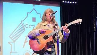 Tyla Marilyn - I Love You, I’m Sorry By Gracie Abrams Cryer Folk 12/11/24 Resimi