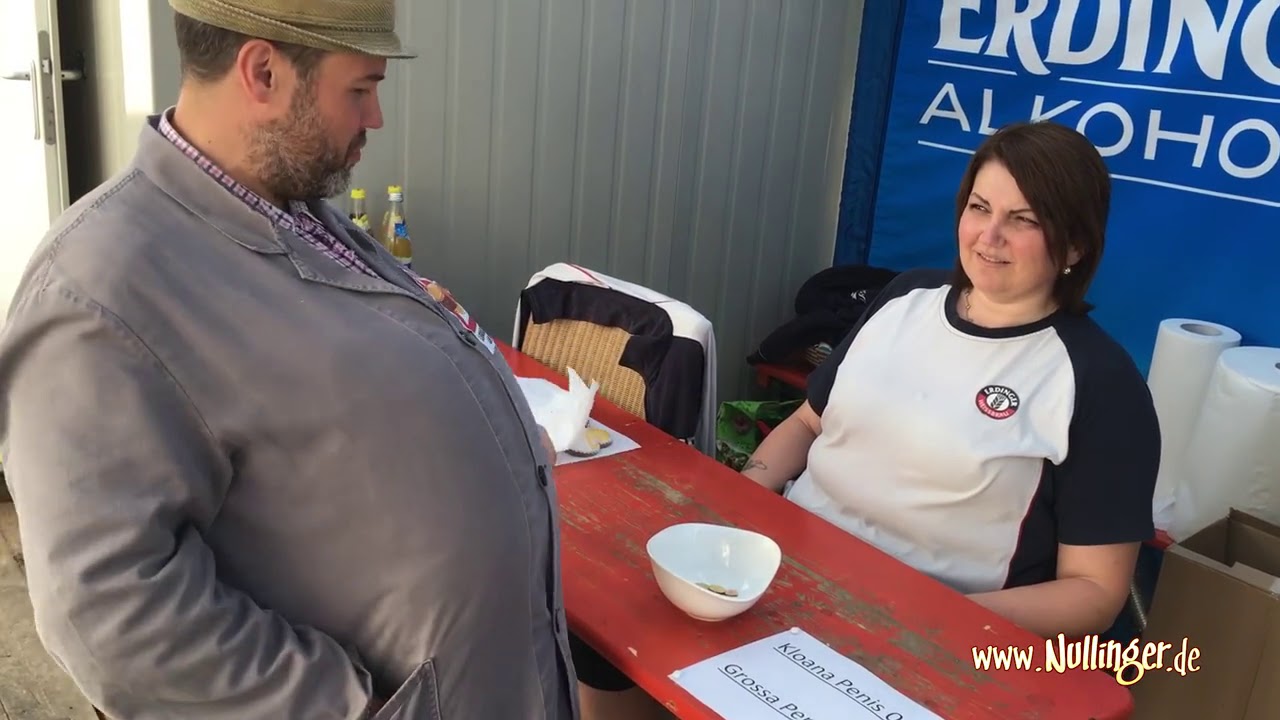 Studiotechniker Nullinger weiß wie man mit den WC-Damen umgeht