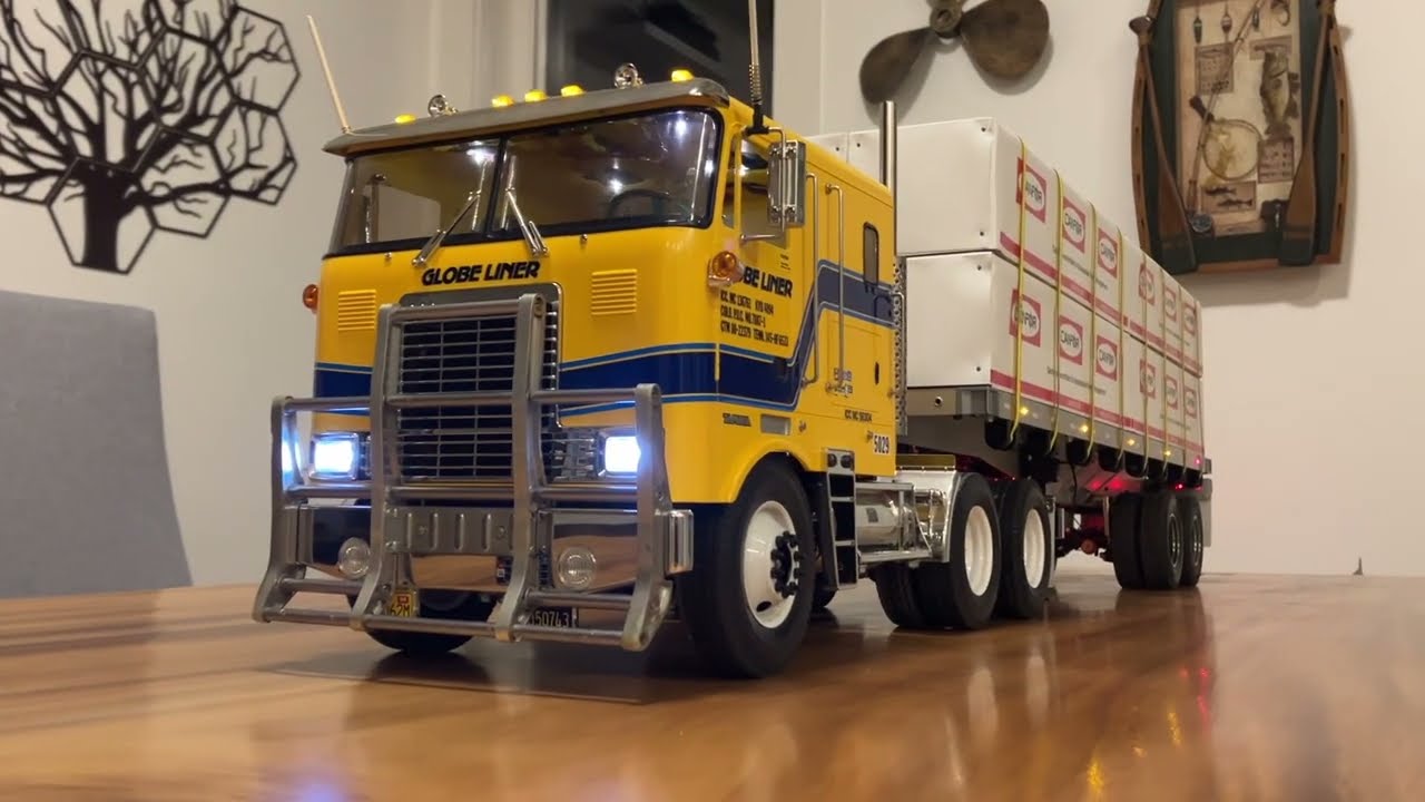 1/14 scale Tamiya flatbed lumber load - YouTube