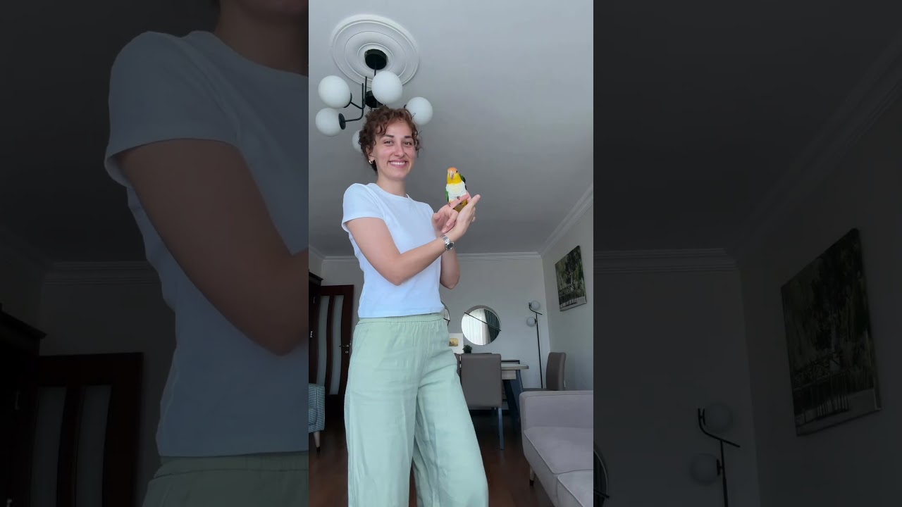 Kuşum gibi giyiniyorum ☺️