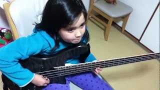 ロックスミス Audrey(9 years old) Plays Surf Hell - Little Barrie 10...