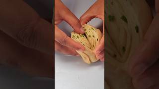 Green Lachha Paratha #shorts #ytshorts #shortvideo #trending #youtubeshorts