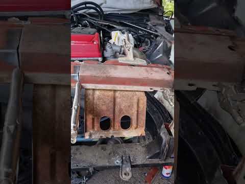 #smashed #redneck #barra #lincoln #rebuild The cutting & removal of the busted bits almost complete!