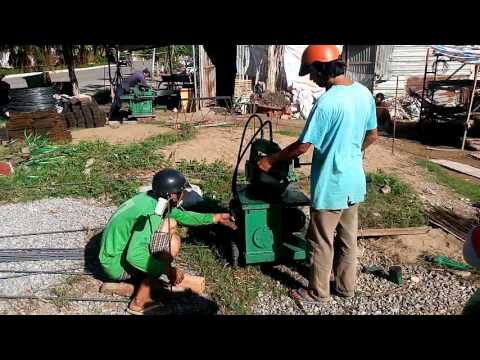 Video Máy cắt và bẻ mỏ sắt cây đến 25mm,bàn giao tại Rạch... - youtube