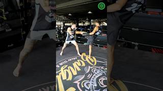 Kickboxing Training - Landing the BIG Right Hand with Nico Carrillo