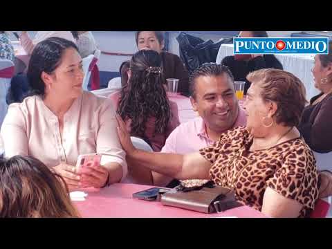 🤳👩🏻‍🤝‍👩🏾🎙 "Pasan de lo virtual, a lo presencial"; Marko Galindo y Rotarios ofrecen desayuno a mamás