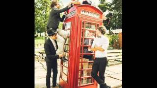 One Direction - Kiss You
