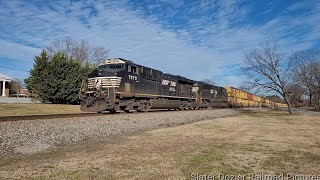 NS 211 with mid train DPU and trash containers: 1/23/22
