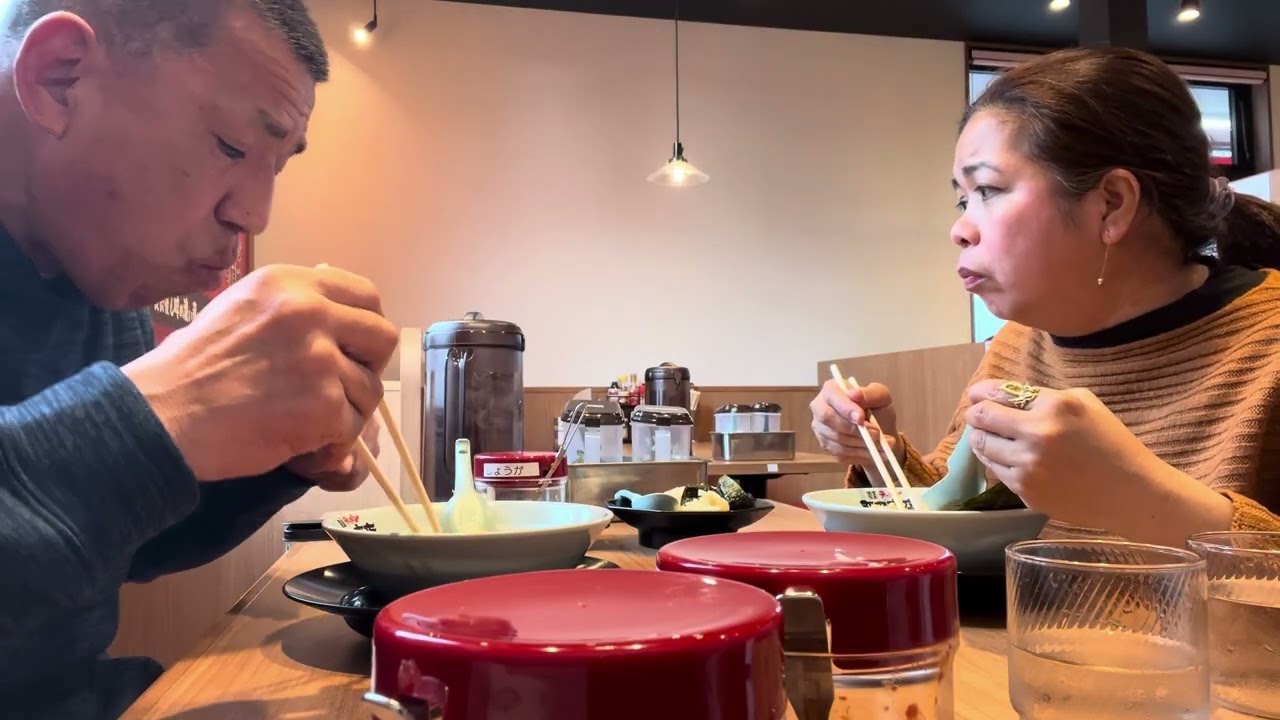 京都、町田商店にて、激辛そしてクリーミーなラーメンとチャーハンと餃子￼を食すオスッ！