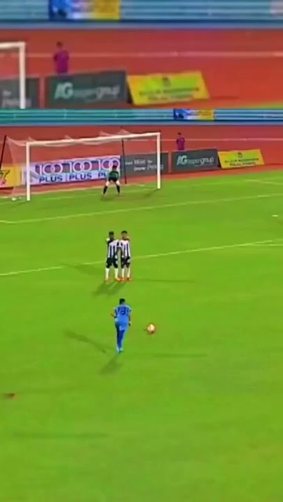 Skil tendangan bola freekick || 😬😬 #short