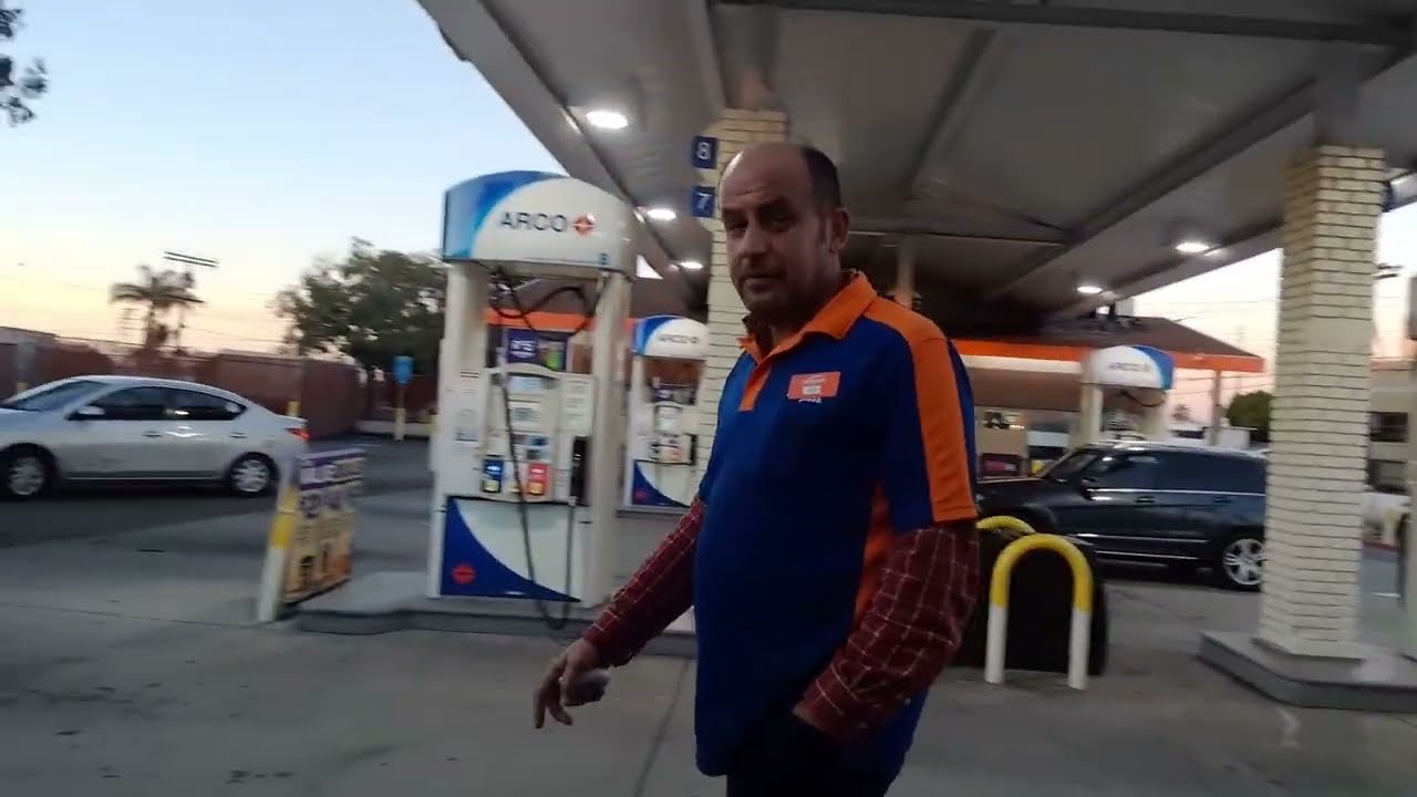 Threatened While Recording From a Public Sidewalk | AMPM 1st Amendment Audit | Chula Vista, Ca