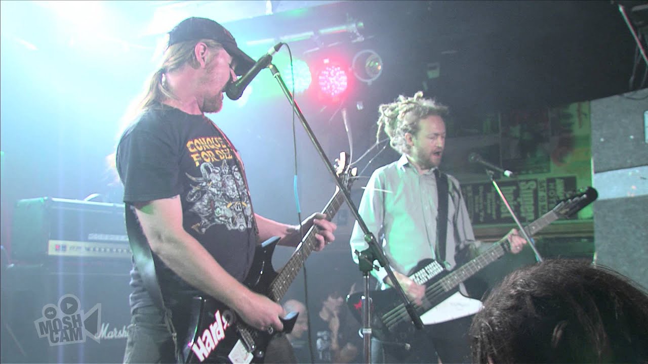 Chinese Burns Unit - Bash Me Up (Live in Sydney) | Moshcam auf YouTube ansehen Chinese Burns Unit - Bash Me Up (Live in Sydney) | Moshcam auf YouTube ansehen