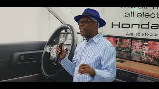 Delonzo Gee at reg day hand over.