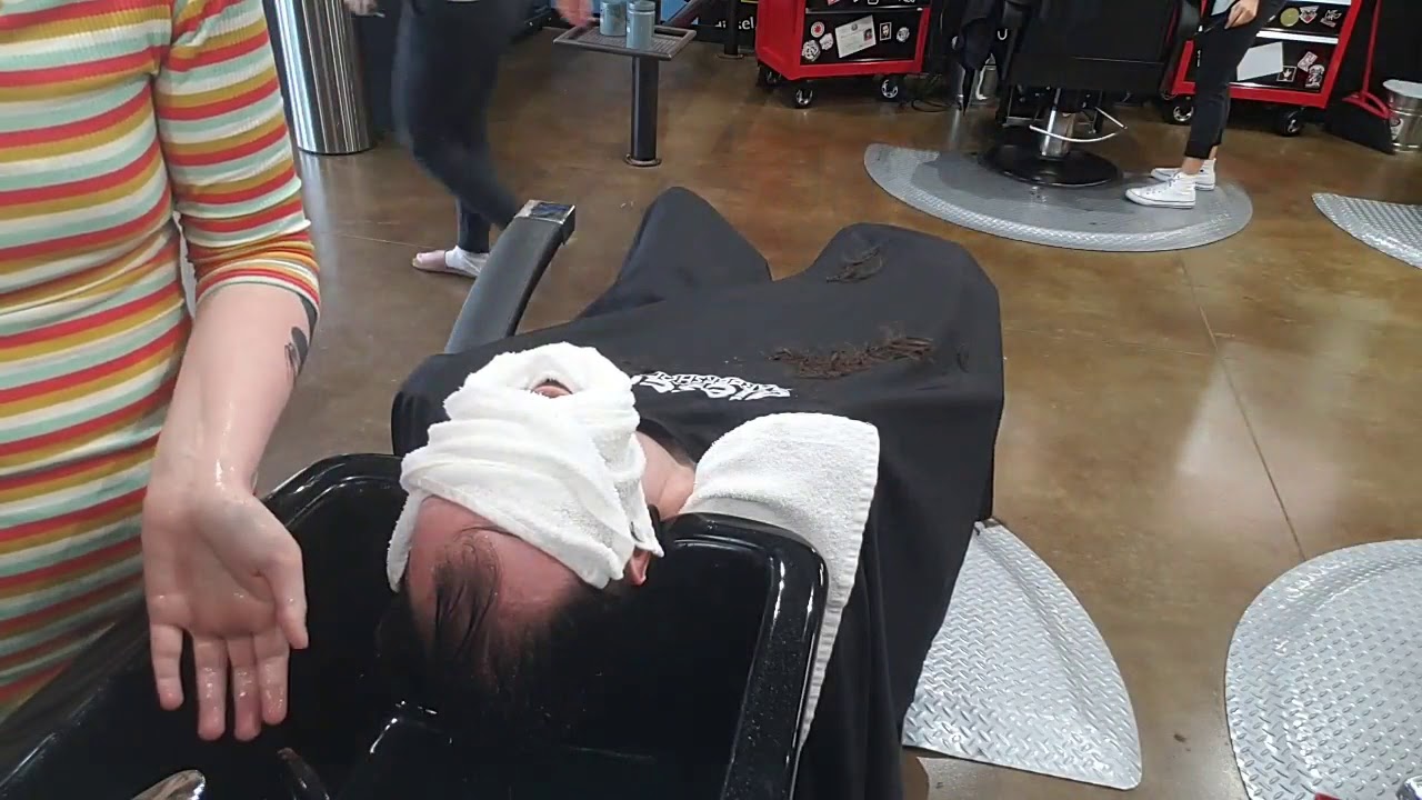 IRL - PepeLaugh (Pink_Sparkles)