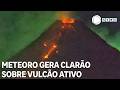 Meteoro gera clarão verde sobre o vulcão ativo Mayon nas Filipinas