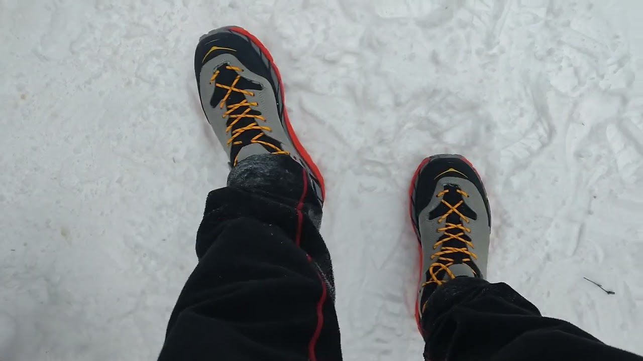 Отзыв о кроссовках HOKA TOR ULTRA HI