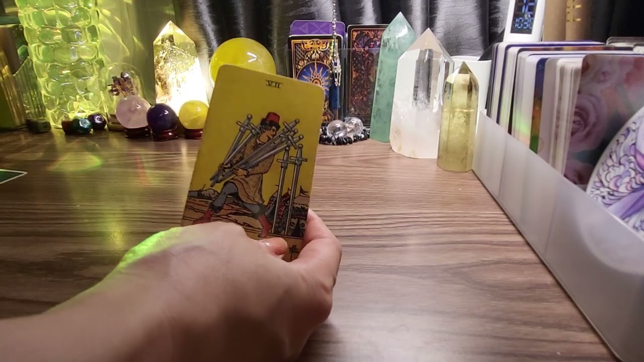 Tarot / Im lặng, họ nghĩ gì 💜