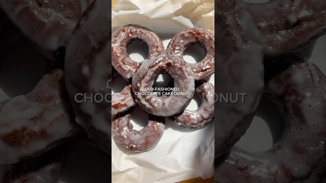Old-Fashioned Chocolate Cake Donuts 🍩 Recipe in comments and description ⬇️ 