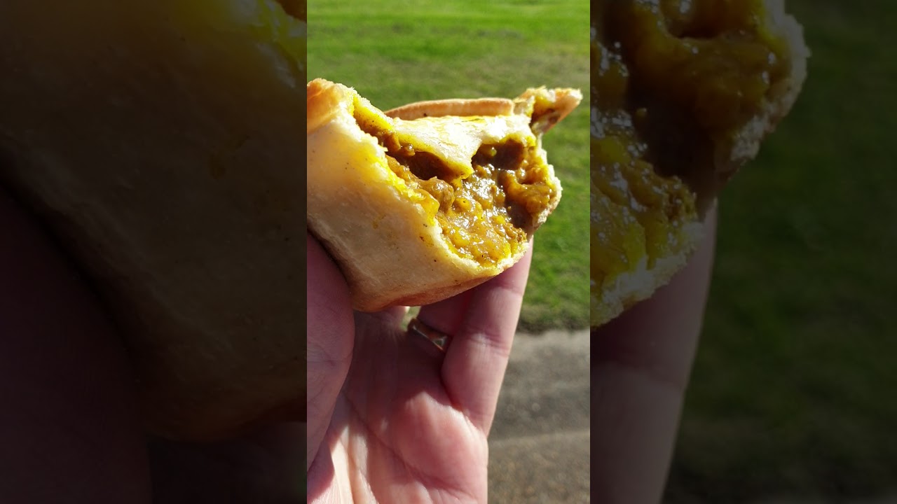 Kenny's Pie Bar (The Footy Pie) Review 7.5/10 YouTube