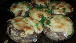 Запеченные шампиньоны целиком в духовке с начинкой (фаршированные) Запеченные шампиньоны целиком в духовке с начинкой (фаршированные)
