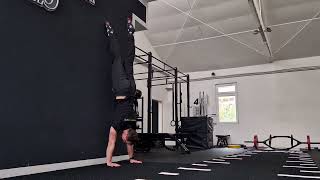 Chest to Wall scissors - Handstand Progression