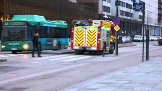(Utryckning) 2 61-1410 responding to Hylliebadet [SE | 02-2016]