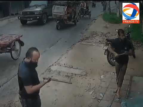 ফরিদপুরে ভারী অস্ত্র দিয়ে কোপানো হচ্ছে বিজনেস প্রতিষ্ঠান । সেনাবাহিনী আসার পর যা ঘটল----