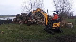 New Holland e17c met grijper