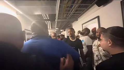 Crip, Mac meets YG for the first time and bangs on him ! FULL VIDEO￼ (blood)