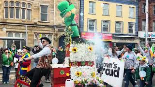 St. PATRICK's DAY PARADE in LURGAN TOWN in Northern Ireland * 4K (60fps)