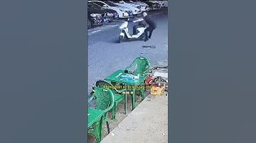 Không biết xe bị làm sao nhỉ?😨 #giaothong #antoangiaothong #laixeantoan #nguyhiem #antoan #xedien