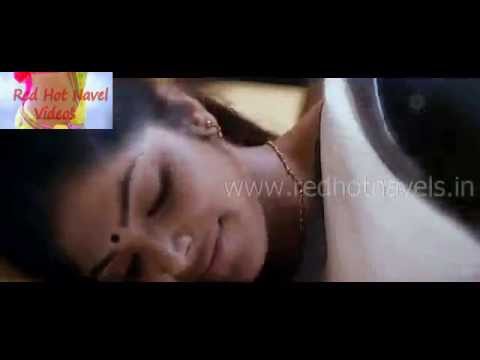 Hot malayalam actress enjoying her lover kissing on