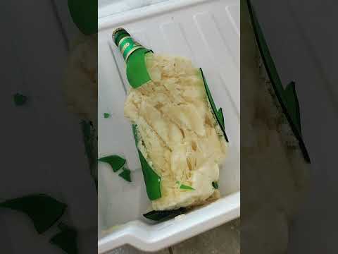 Пиво в морозилке.