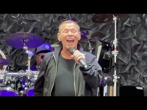 UB40 feat Ali Campbell - Kingston Town