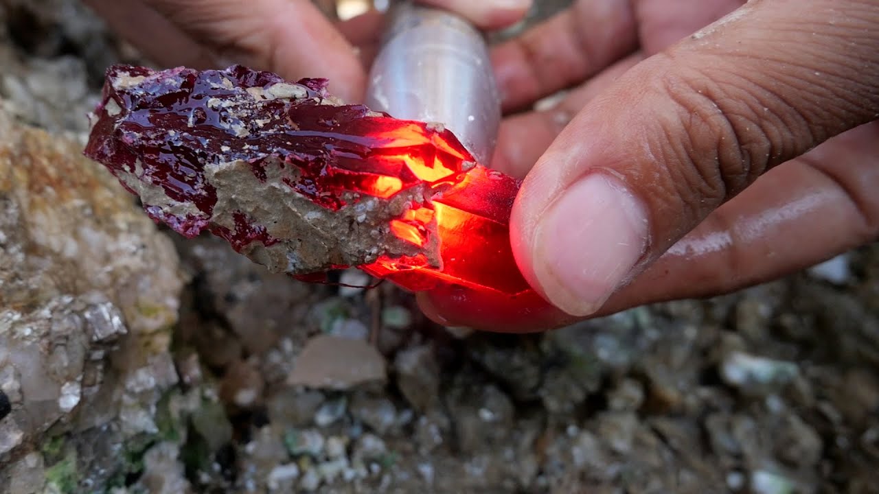 Crystals are hidden in this common gray rock.