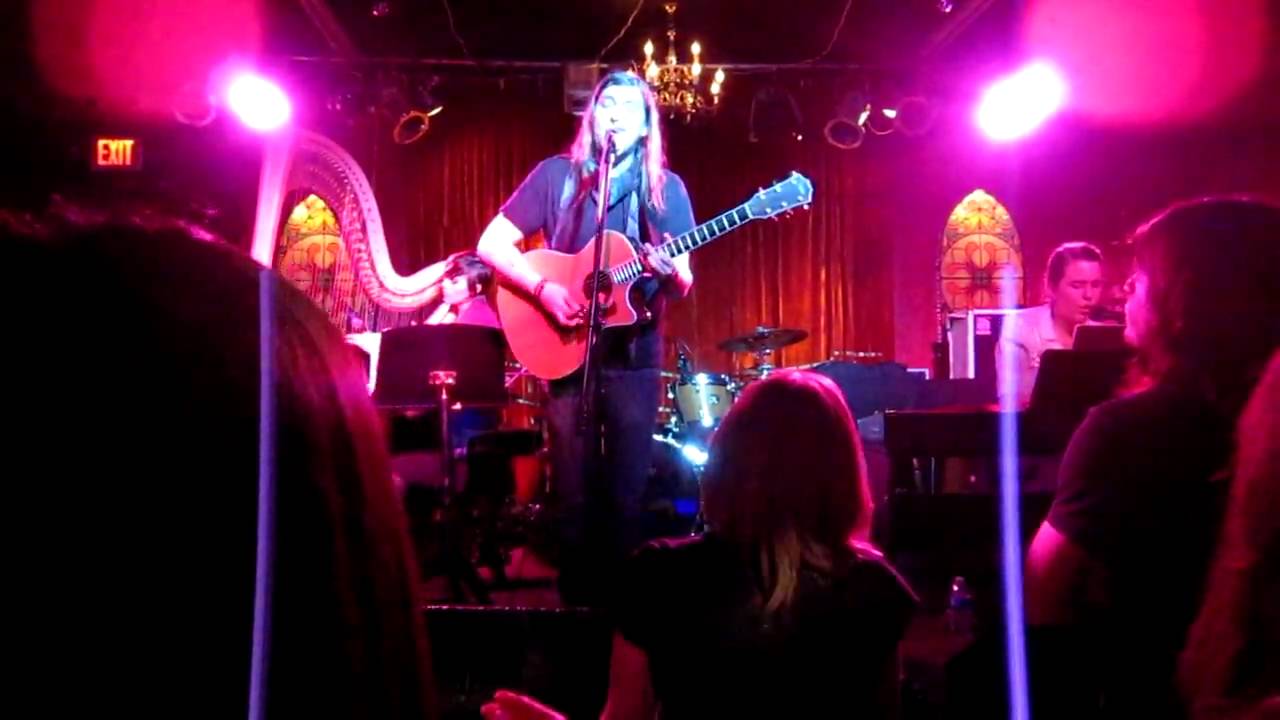 Book on Tape Worm- Corners auf YouTube ansehen Book on Tape Worm- Corners auf YouTube ansehen