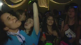 Students kick up their heels for Northwestern University's Dance Marathon